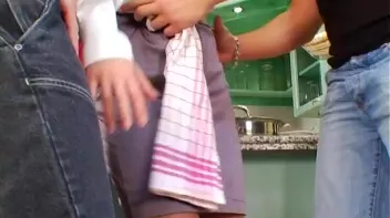 Checking Into Miss Hilton Screencap 19 on sinx.preview.netperv.com