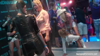 Summer Jam Bang Part 1 - Shower Cam Screencap 20 on sinx.preview.netperv.com