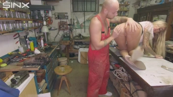 Busty Blonde Daisy Lee Takes Titty Cumshot After Workshop Sex Session Screencap 12 on sinx.preview.netperv.com