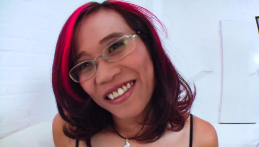 Latest deal - Asiatischer Amateur zeigt Solo Masturbationsszene