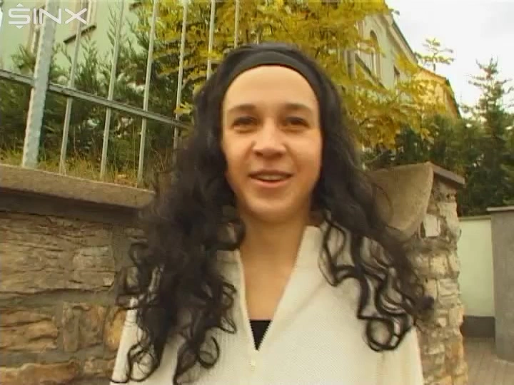 Renate komt mit ins Hotel on sinx.preview.netperv.com