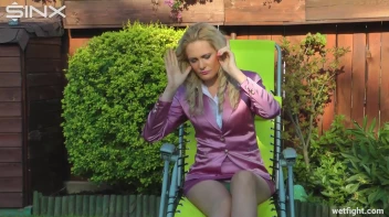 Blonde Fights Her Maid In The Pool Screencap 10 on sinx.preview.netperv.com