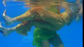 Soaking Wet Screencap 41 on sinx.preview.netperv.com