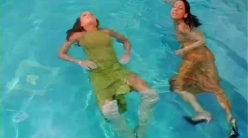 Soaking Wet Screencap 53 on sinx.preview.netperv.com