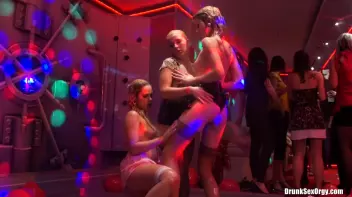 Valentine's Day Vaginas Part 5 - Shower Cam Screencap 69 on sinx.preview.netperv.com