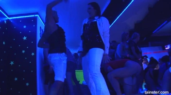 Spring Break Blow-Out Part 3 - Cam 4 Screencap 43 on sinx.preview.netperv.com