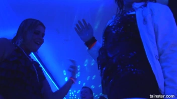 Spring Break Blow-Out Part 3 - Cam 4 Screencap 46 on sinx.preview.netperv.com