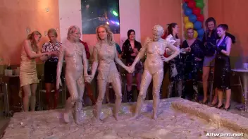 Eurobabe Battle Turns Up The Heat Screencap 93 on sinx.preview.netperv.com