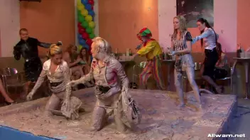 Eurobabe Battle Turns Up The Heat Screencap 23 on sinx.preview.netperv.com