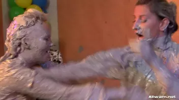 Eurobabe Battle Turns Up The Heat Screencap 36 on sinx.preview.netperv.com