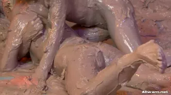 Eurobabe Battle Turns Up The Heat Screencap 59 on sinx.preview.netperv.com