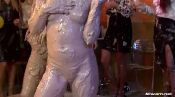 Eurobabe Battle Turns Up The Heat Screencap 83 on sinx.preview.netperv.com