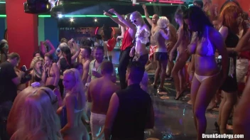 Bikini Beach Balls Part 6 - Cam 3 Screencap 97 on sinx.preview.netperv.com