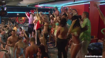 Bikini Beach Balls Part 6 - Cam 3 Screencap 111 on sinx.preview.netperv.com