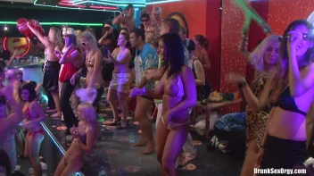 Bikini Beach Balls Part 6 - Cam 3 Screencap 113 on sinx.preview.netperv.com