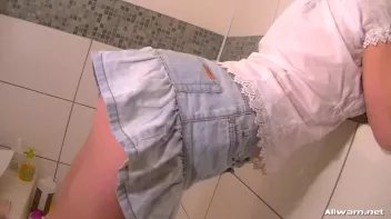 Shower And Shave Eurobabe Combo Screencap 9 on sinx.preview.netperv.com