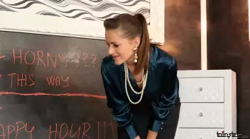 Taking Advantage Of Gloryhole Happy Hour Screencap 4 on sinx.preview.netperv.com