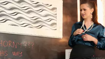 Taking Advantage Of Gloryhole Happy Hour Screencap 6 on sinx.preview.netperv.com