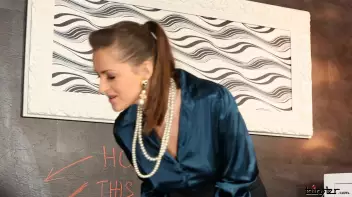 Taking Advantage Of Gloryhole Happy Hour Screencap 8 on sinx.preview.netperv.com