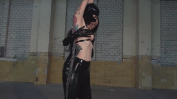 Heiße Latexspiele Screencap 6 on sinx.preview.netperv.com