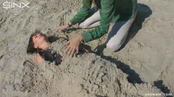 Gorgeous Girls Get Wet And Messy In The Park Screencap 85 on sinx.preview.netperv.com