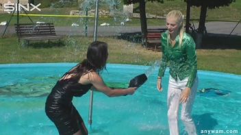 Gorgeous Girls Get Wet And Messy In The Park Screencap 11 on sinx.preview.netperv.com