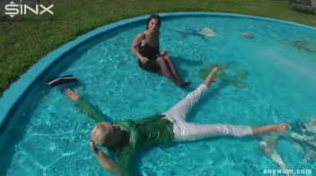 Gorgeous Girls Get Wet And Messy In The Park Screencap 21 on sinx.preview.netperv.com