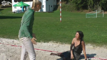 Gorgeous Girls Get Wet And Messy In The Park Screencap 52 on sinx.preview.netperv.com