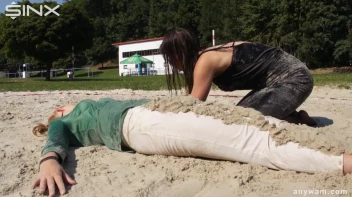 Gorgeous Girls Get Wet And Messy In The Park Screencap 71 on sinx.preview.netperv.com