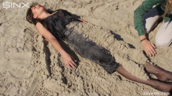 Gorgeous Girls Get Wet And Messy In The Park Screencap 79 on sinx.preview.netperv.com