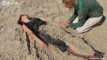 Gorgeous Girls Get Wet And Messy In The Park Screencap 81 on sinx.preview.netperv.com