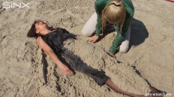 Gorgeous Girls Get Wet And Messy In The Park Screencap 82 on sinx.preview.netperv.com