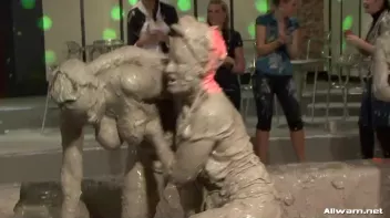 How Real Women Battle In The Mud Screencap 34 on sinx.preview.netperv.com