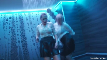 Wet And Working It!  Cuties Shake It Up! Screencap 9 on sinx.preview.netperv.com