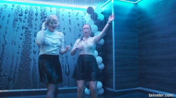 Wet And Working It!  Cuties Shake It Up! Screencap 13 on sinx.preview.netperv.com