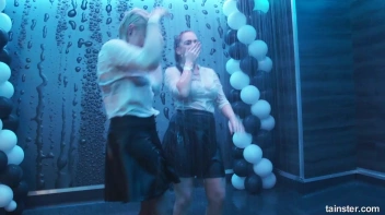 Wet And Working It!  Cuties Shake It Up! Screencap 15 on sinx.preview.netperv.com