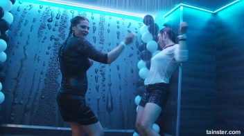 Wet And Working It!  Cuties Shake It Up! Screencap 25 on sinx.preview.netperv.com