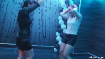 Wet And Working It!  Cuties Shake It Up! Screencap 29 on sinx.preview.netperv.com