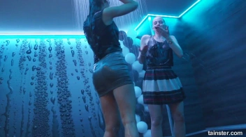 Wet And Working It!  Cuties Shake It Up! Screencap 50 on sinx.preview.netperv.com