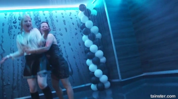 Wet And Working It!  Cuties Shake It Up! Screencap 67 on sinx.preview.netperv.com