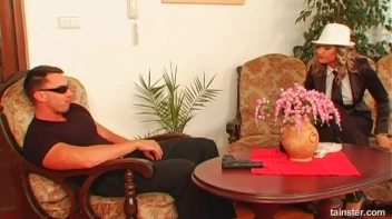 Gangster Honey Is Not Happy With Him Screencap 2 on sinx.preview.netperv.com