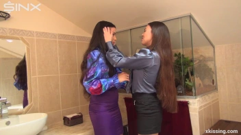 Tongue Twisted Lezzy Girlfriends Screencap 2 on sinx.preview.netperv.com