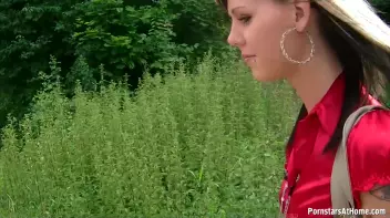 Eurocuties Always Down For Blowjobs Screencap 16 on sinx.preview.netperv.com