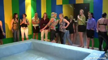 Jersie Girl Goes Hard In The Pit! Screencap 1 on sinx.preview.netperv.com