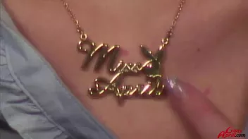 Wetlook Queen In Jeans Screencap 70 on sinx.preview.netperv.com