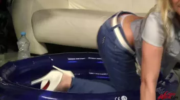 Wetlook Queen In Jeans Screencap 49 on sinx.preview.netperv.com