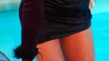 Sensual Wetlook Fun In The Pool Screencap 51 on sinx.preview.netperv.com