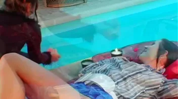 Sensual Wetlook Fun In The Pool Screencap 76 on sinx.preview.netperv.com