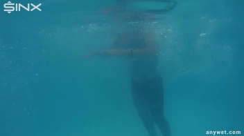 Sexy Swim Babes Play In The Pool Screencap 36 on sinx.preview.netperv.com