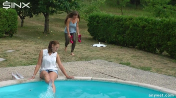 Sexy Swim Babes Play In The Pool Screencap 7 on sinx.preview.netperv.com